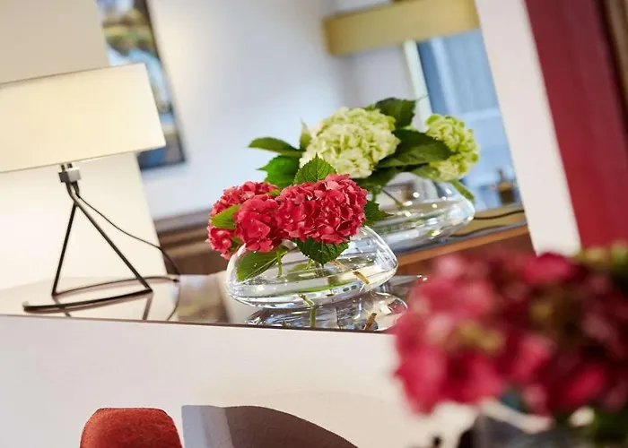 Imperial Superior - Sure Collection By Western 뒤셀도르프