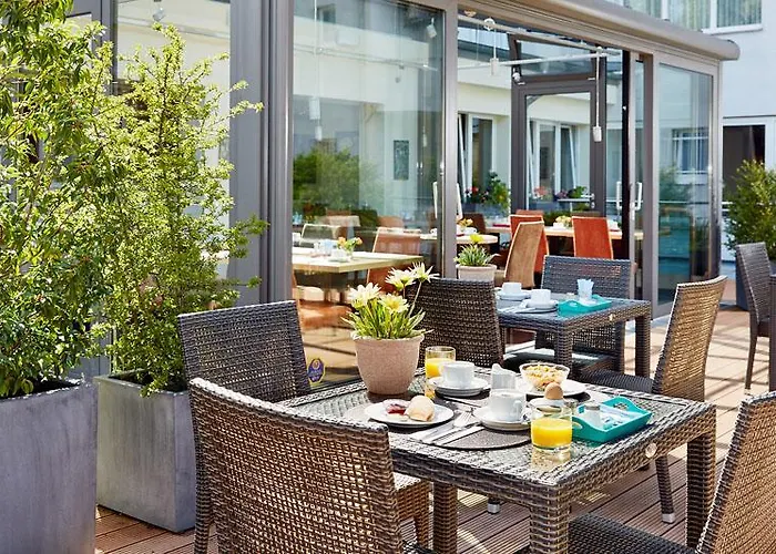 Imperial Superior - Sure Collection By Western 뒤셀도르프